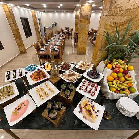 Sharah Mountains Hotel Wadi Musa Bagian luar foto