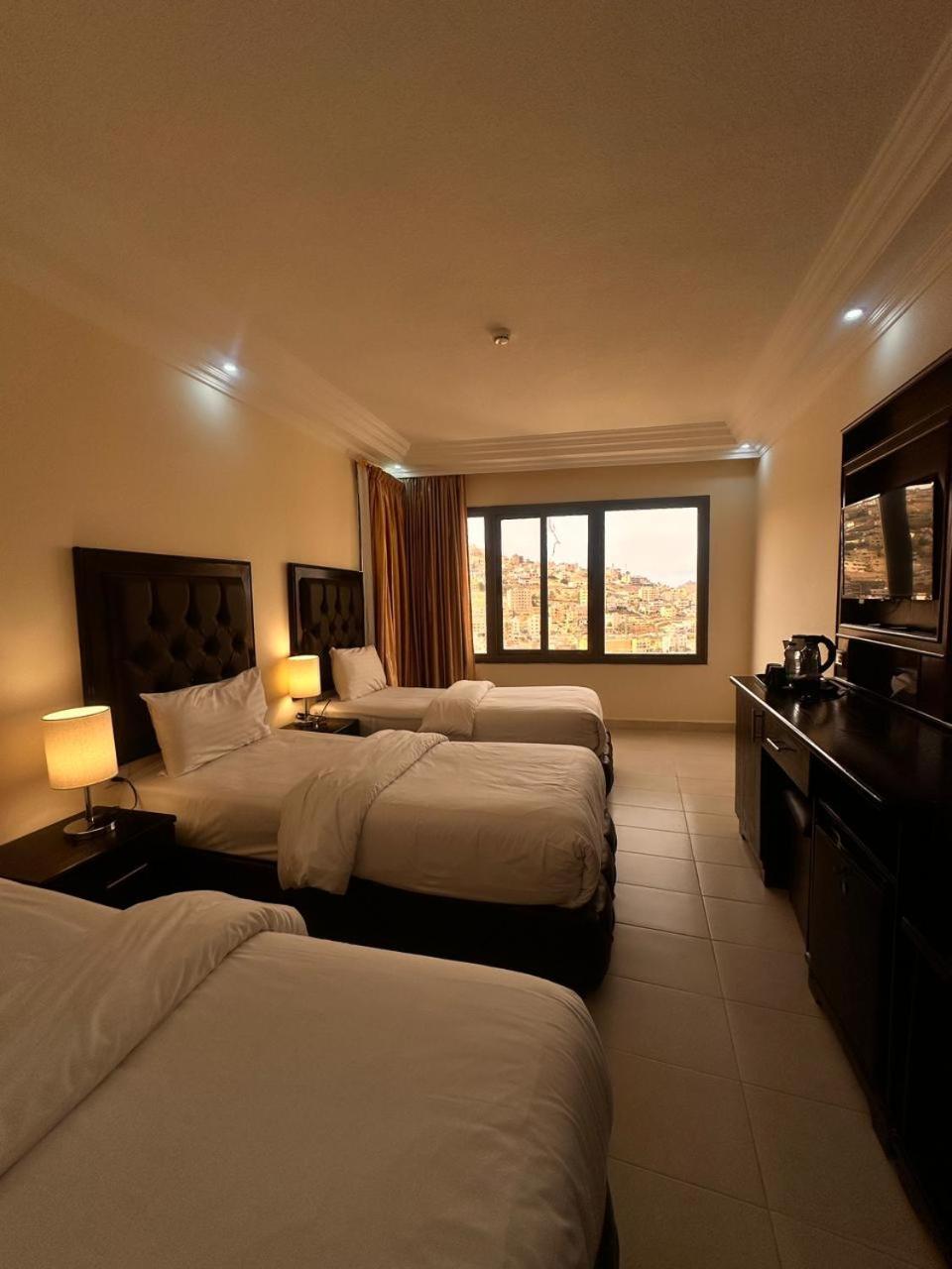 Sharah Mountains Hotel Wadi Musa Bagian luar foto