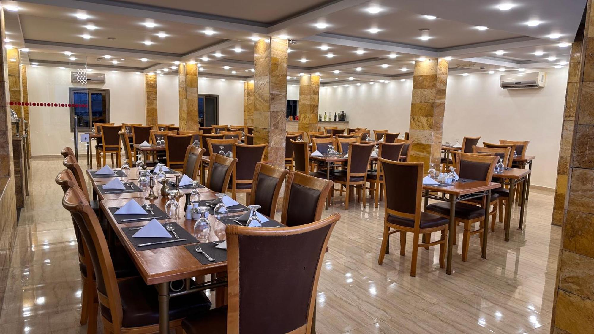 Sharah Mountains Hotel Wadi Musa Bagian luar foto