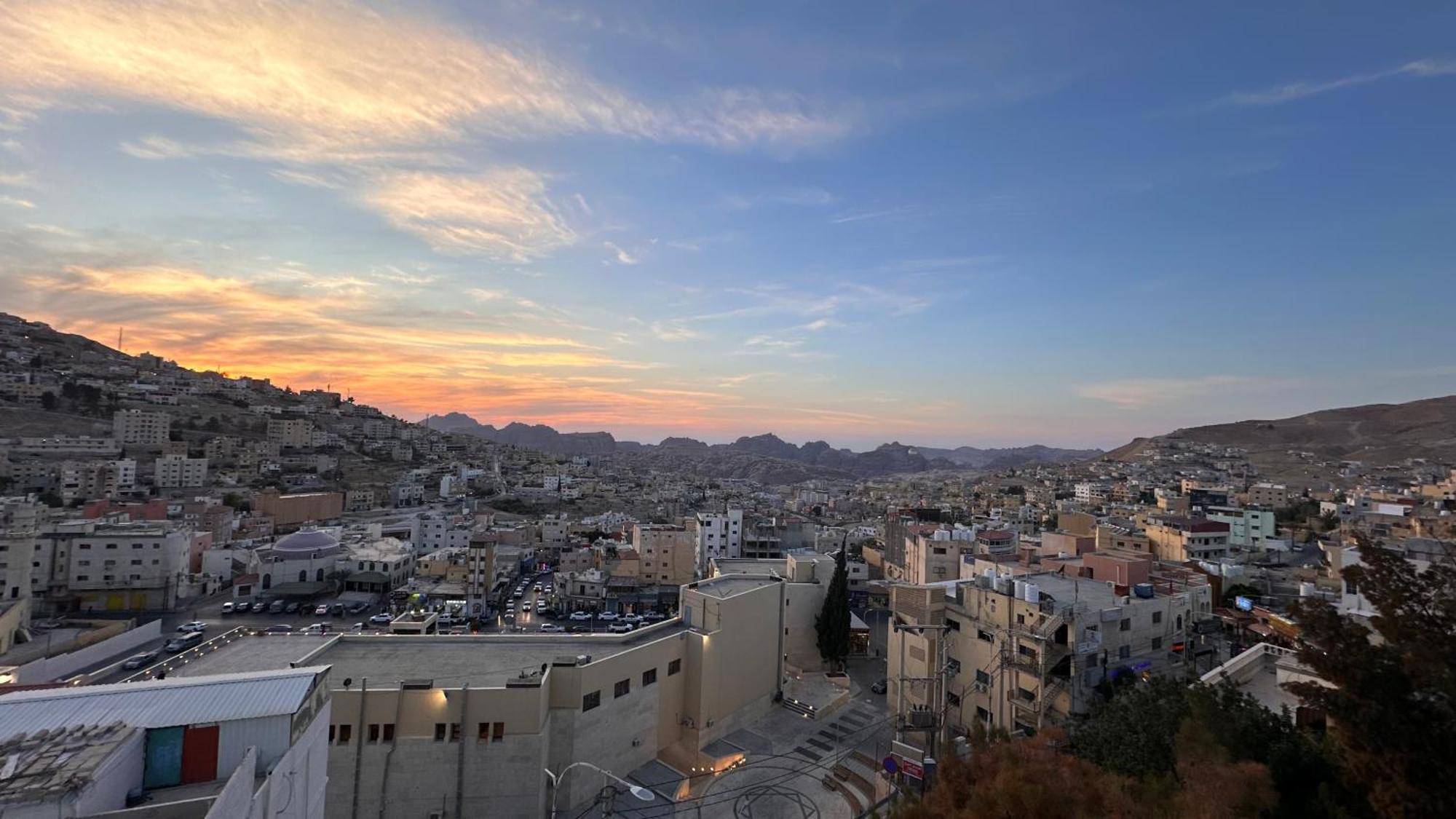 Sharah Mountains Hotel Wadi Musa Bagian luar foto