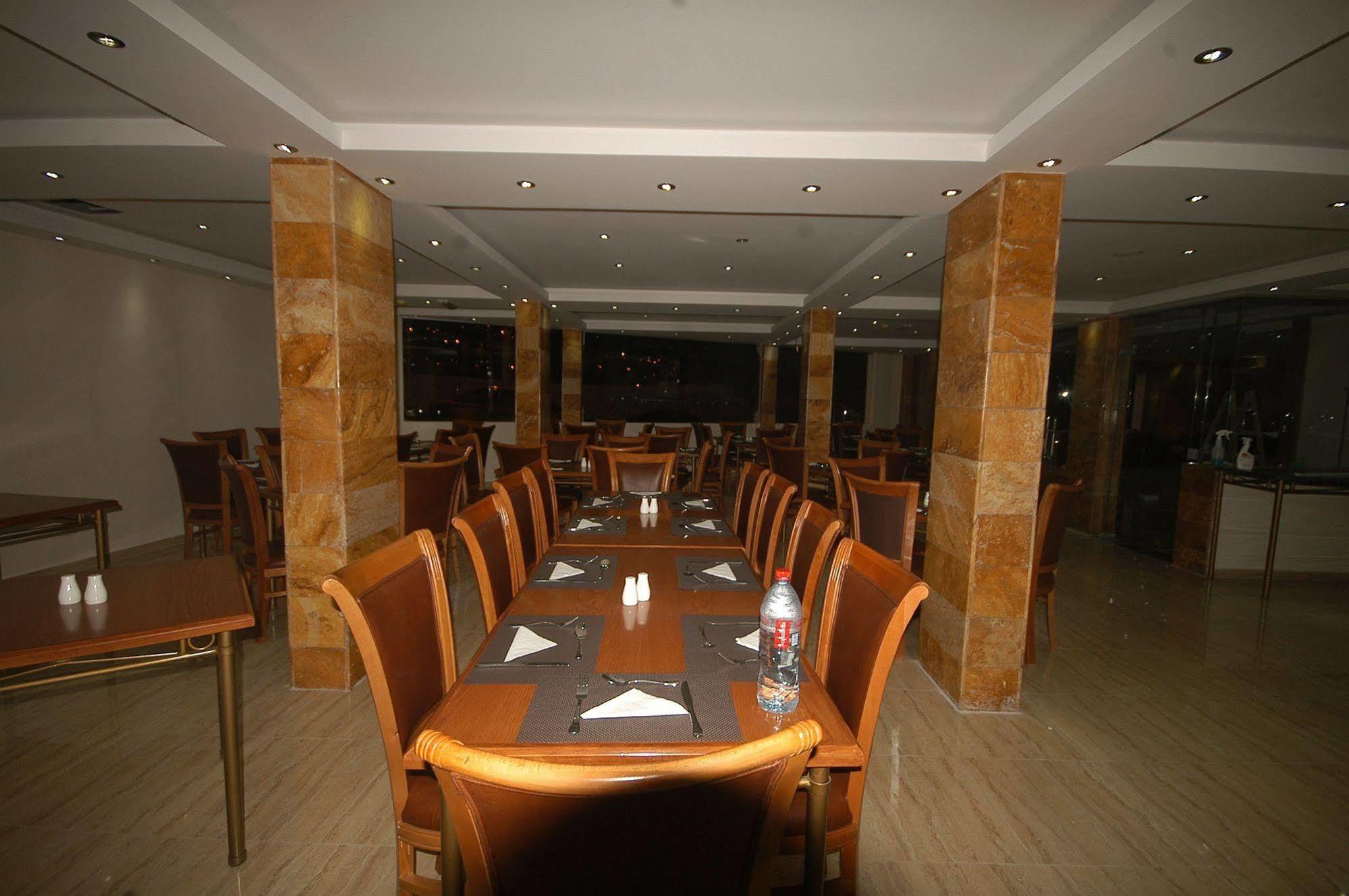 Sharah Mountains Hotel Wadi Musa Bagian luar foto