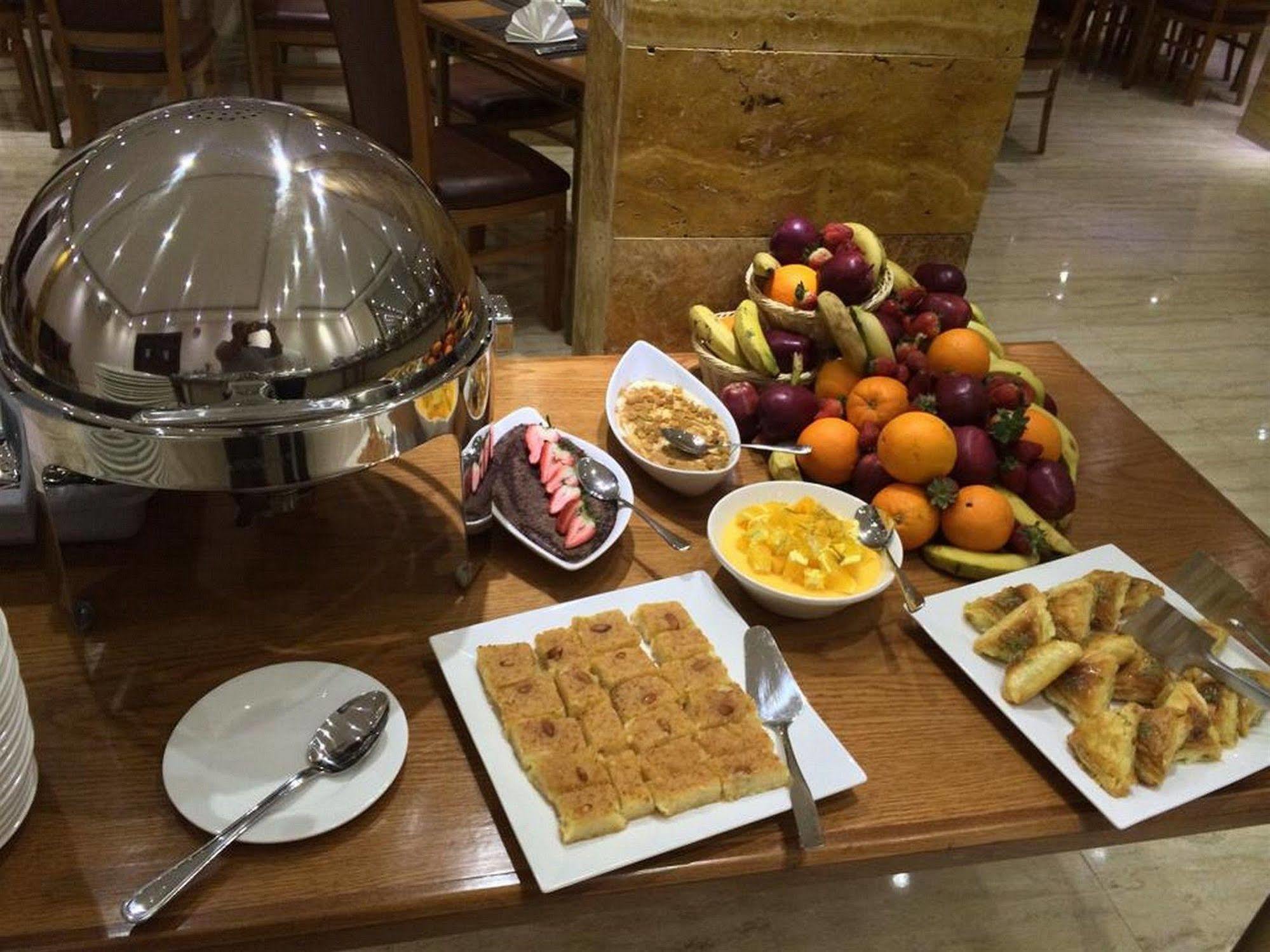 Sharah Mountains Hotel Wadi Musa Bagian luar foto