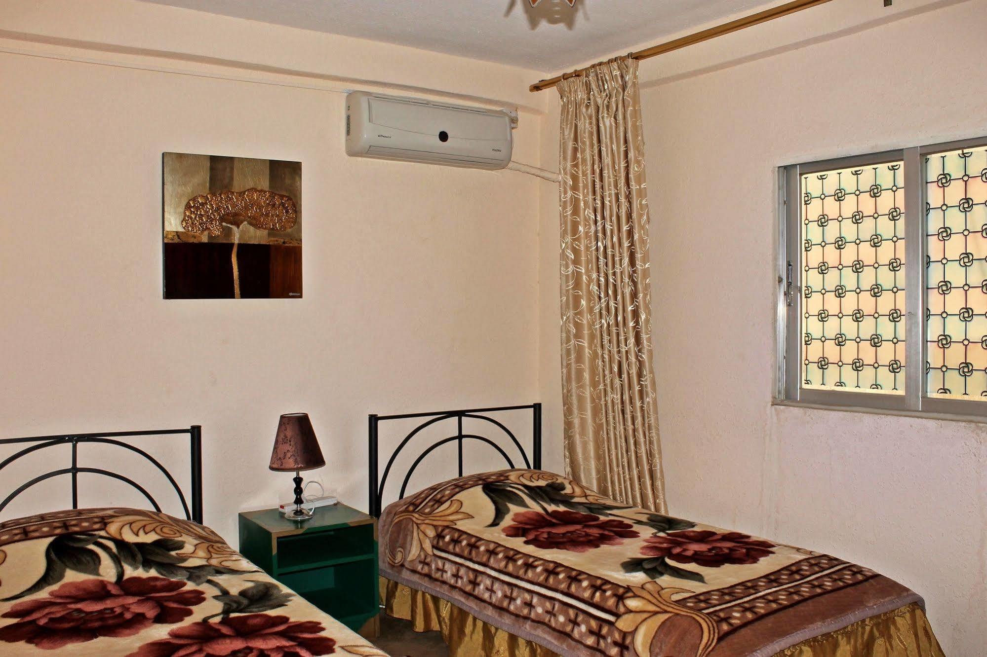 Sharah Mountains Hotel Wadi Musa Bagian luar foto