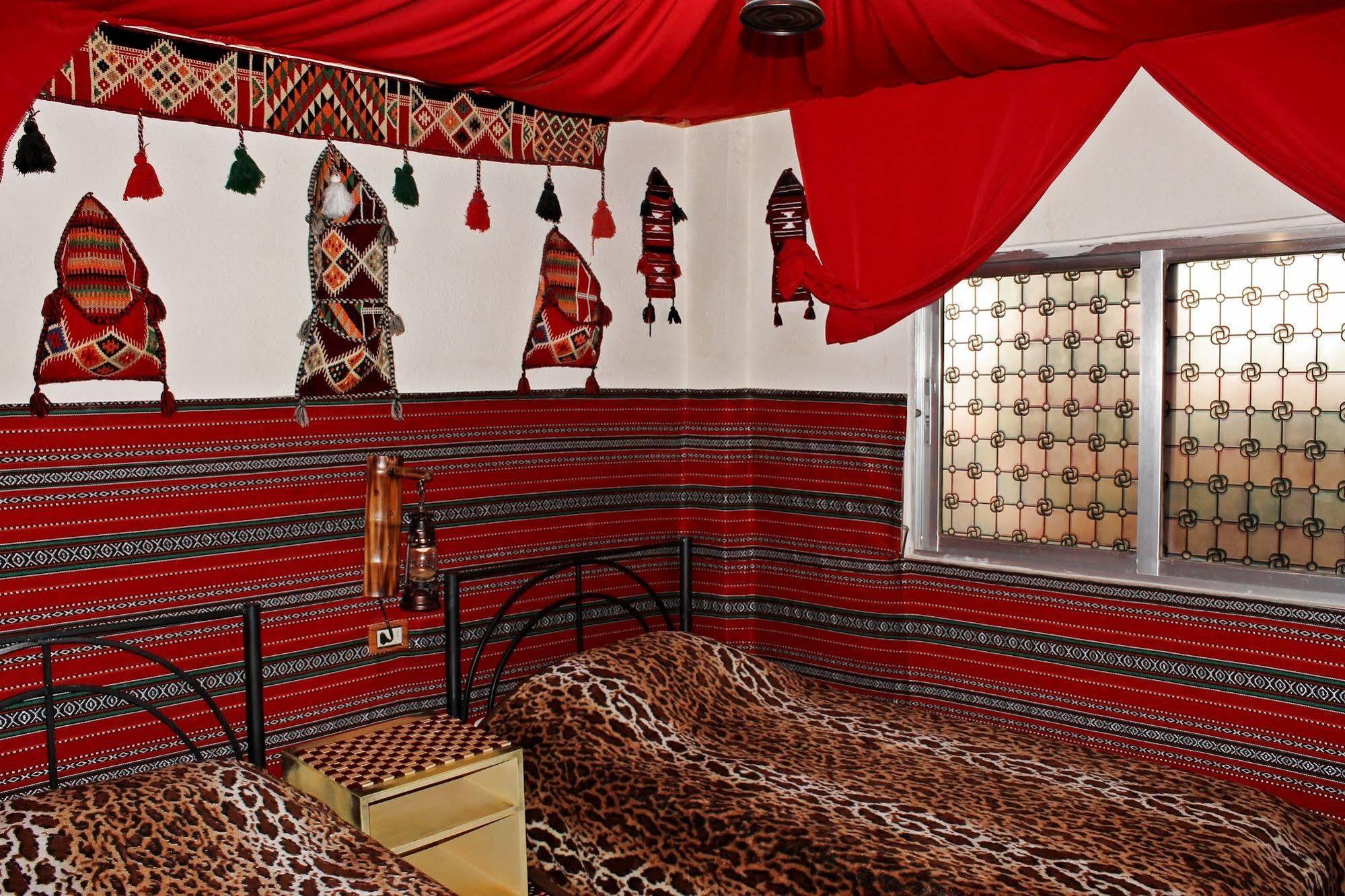 Sharah Mountains Hotel Wadi Musa Bagian luar foto