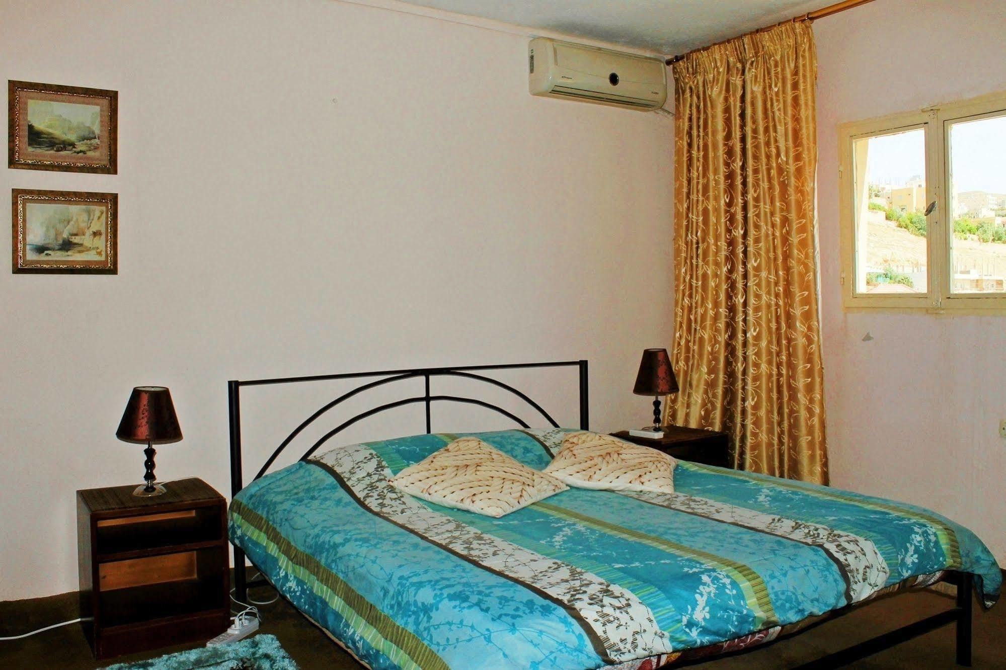 Sharah Mountains Hotel Wadi Musa Bagian luar foto